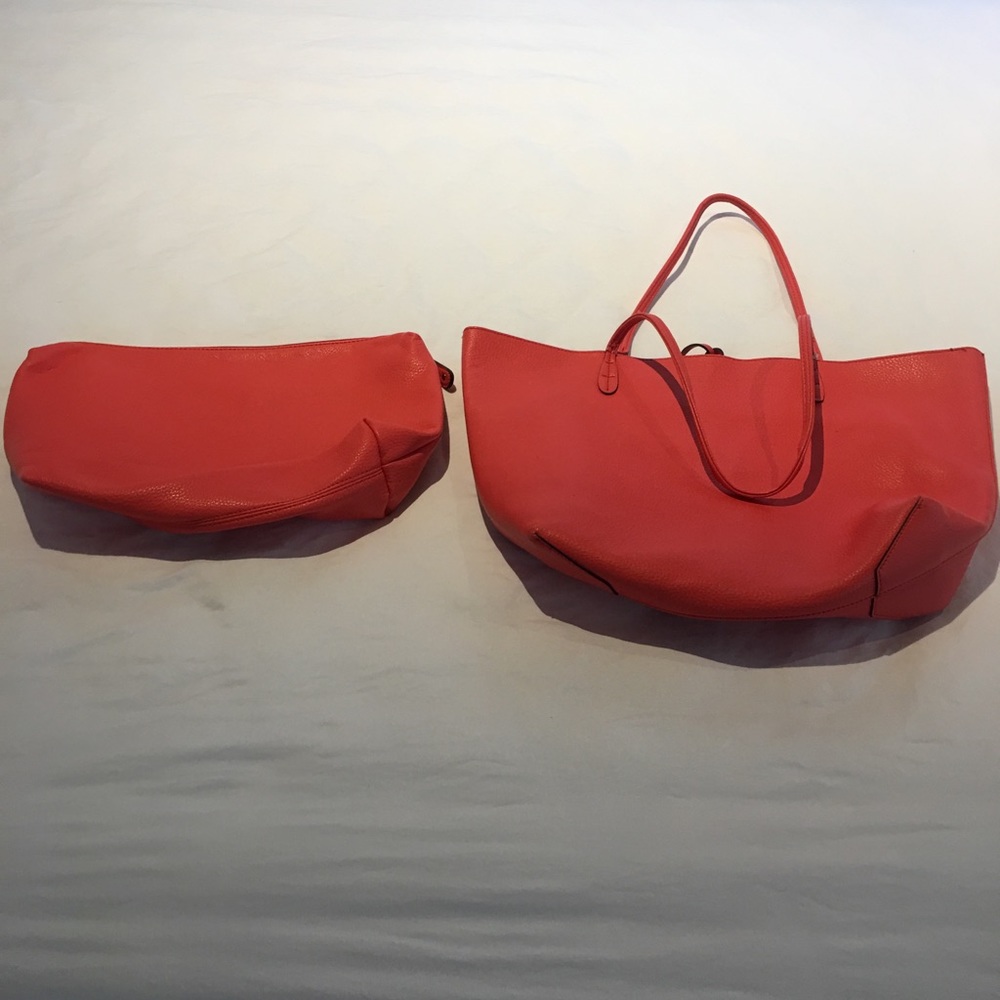 Coral pebble grain tote